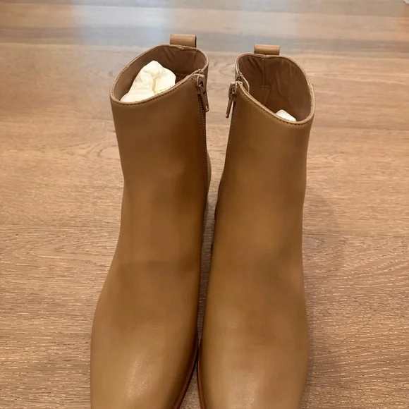 Bernardo Women's Tan Ankle Boots 9.5 - Picture 2 of 6